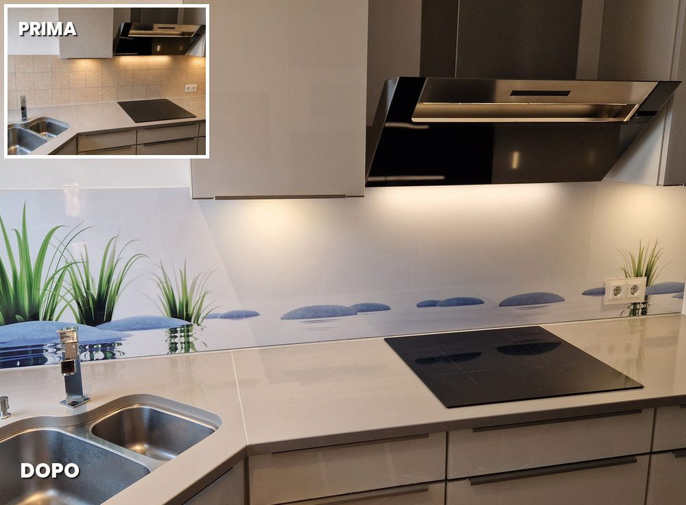 Cucina con motivo Sassi di mare: piastrelle chiare prima, rivestimento cucina danario dopo